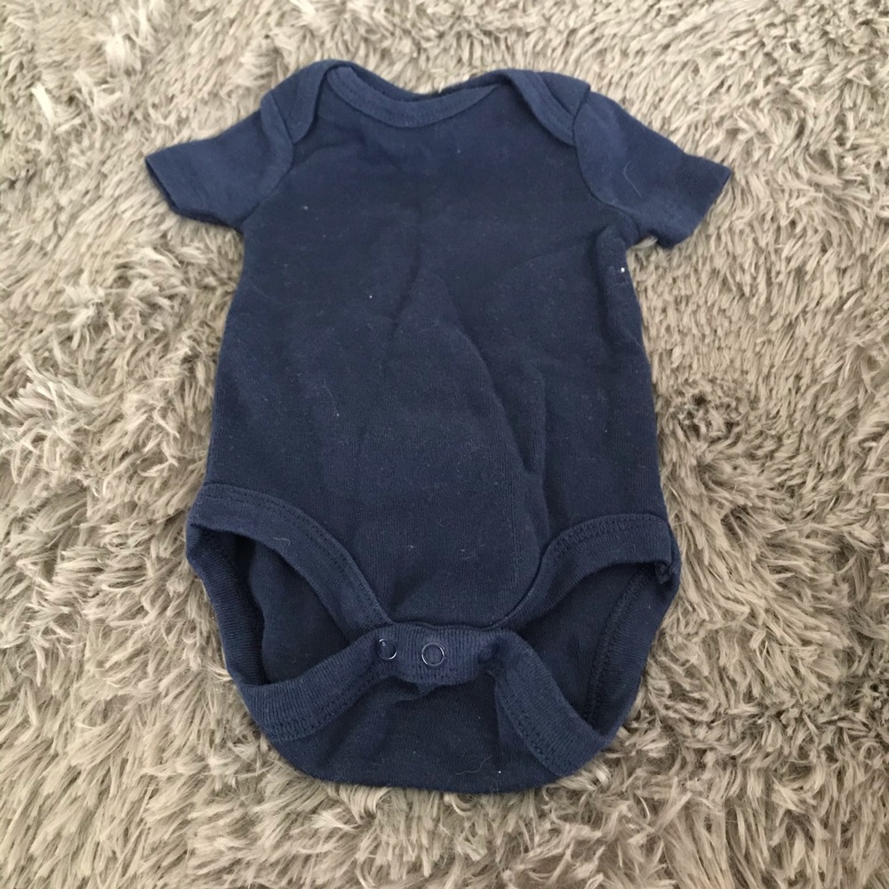 5/$25 CIRCO short sleeve onesie in navy blue